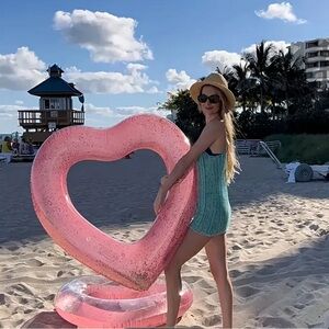 New heart pool floatie pink with glitters